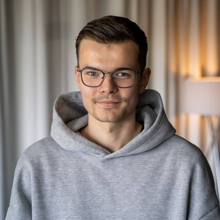 Patrick Schulz, Sales